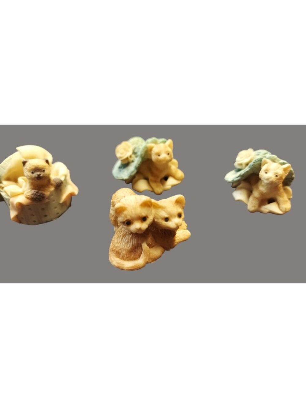 Set Of 4 Vintage Miniature Cat Figurines 1300